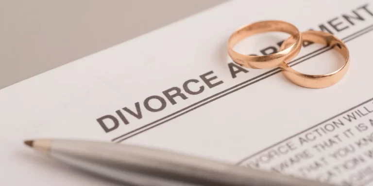 How to choose the right lawyer for your divorce